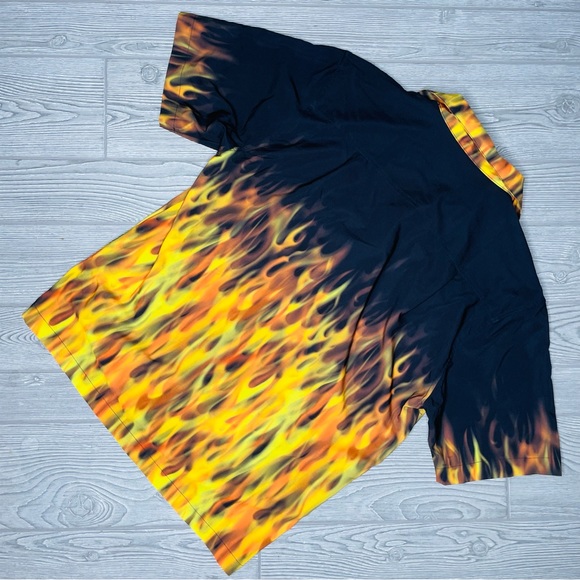 Benny's Flame Design Camp Bowling Casual Shirt Size small Short Sleeve Button Up - Picture 5 of 5